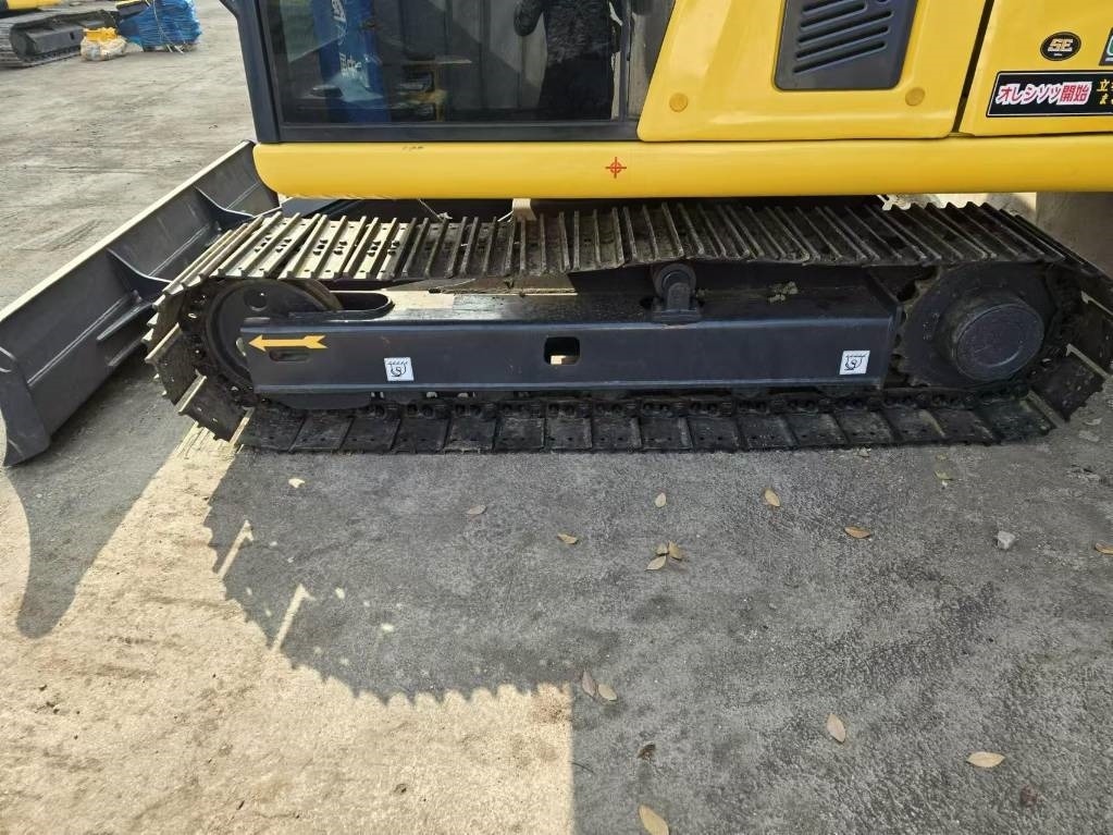 Komatsu PC 70 - Mini pelle: photos 5 Komatsu PC 70 - Mini pelle: photos 5