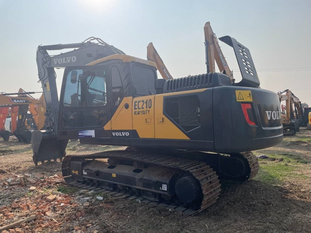 Volvo EC 210 - Pelle sur chenille: photos 1 Volvo EC 210 - Pelle sur chenille: photos 1