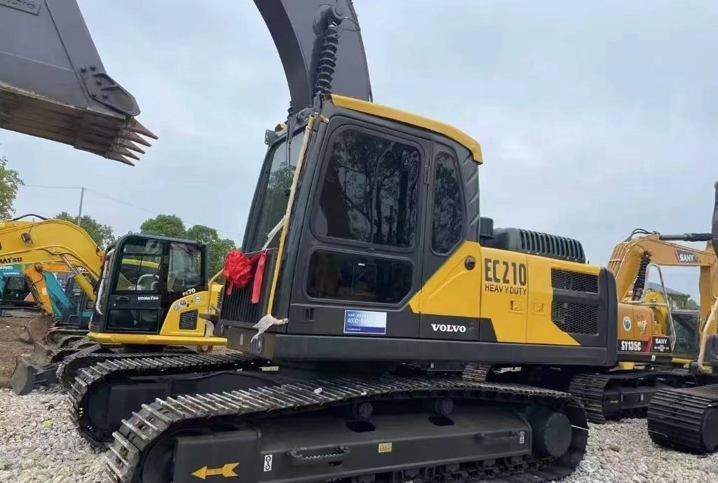 Volvo EC 210 - Pelle sur chenille: photos 3 Volvo EC 210 - Pelle sur chenille: photos 3