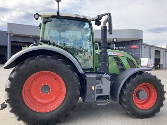 Fendt 716 VARIO S4 PROFI PLUS - Tracteur agricole: photos 4 Fendt 716 VARIO S4 PROFI PLUS - Tracteur agricole: photos 4