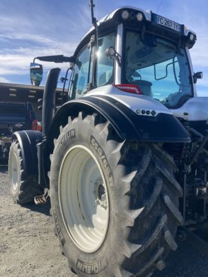 Valtra T154 VERSU - Tracteur agricole: photos 5 Valtra T154 VERSU - Tracteur agricole: photos 5