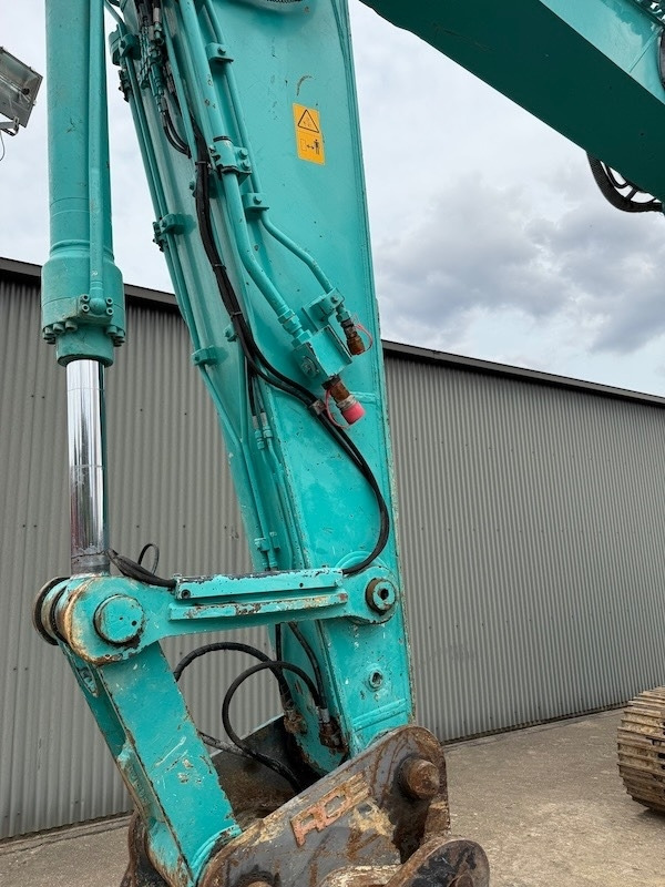 Pelle sur chenille Kobelco SK270SRLC-7: photos 6