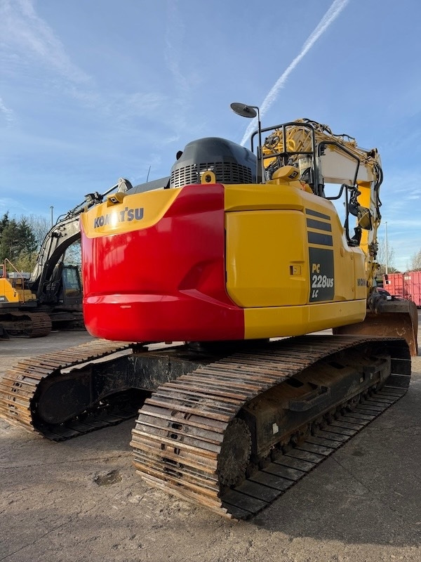Komatsu PC 228 USLC-11 - Pelle sur chenille: photos 4 Komatsu PC 228 USLC-11 - Pelle sur chenille: photos 4