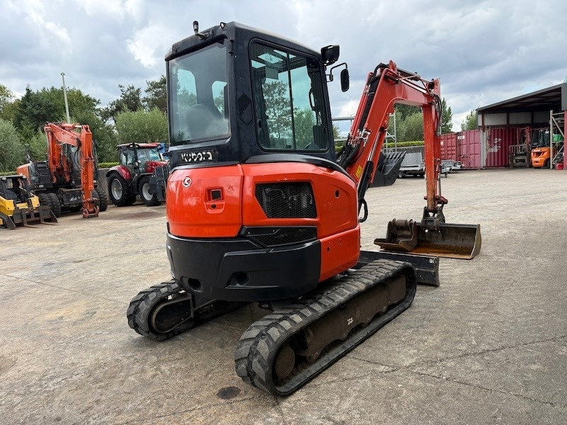 Kubota U 36-4 - Mini pelle: photos 4 Kubota U 36-4 - Mini pelle: photos 4