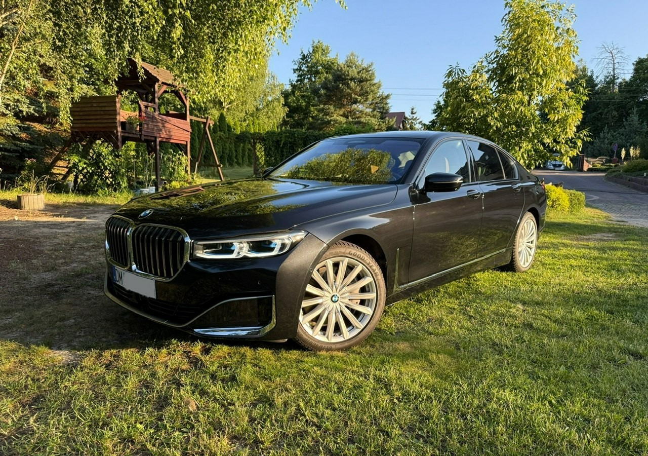 BMW SERIA 7 II (G11/G12) BMW SERIA 7 740d Xdrive 340KM Luxury+Exclusive Masaże Adaptiv Oś Lasery 2022 FV2 - Berline: photos 1 BMW SERIA 7 II (G11/G12) BMW SERIA 7 740d Xdrive 340KM Luxury+Exclusive Masaże Adaptiv Oś Lasery 2022 FV2 - Berline: photos 1