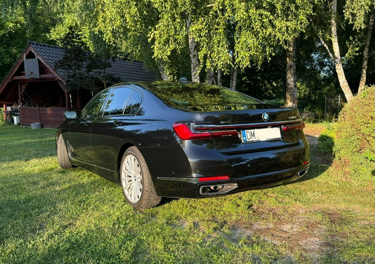 BMW SERIA 7 II (G11/G12) BMW SERIA 7 740d Xdrive 340KM Luxury+Exclusive Masaże Adaptiv Oś Lasery 2022 FV2 - Berline: photos 2 BMW SERIA 7 II (G11/G12) BMW SERIA 7 740d Xdrive 340KM Luxury+Exclusive Masaże Adaptiv Oś Lasery 2022 FV2 - Berline: photos 2