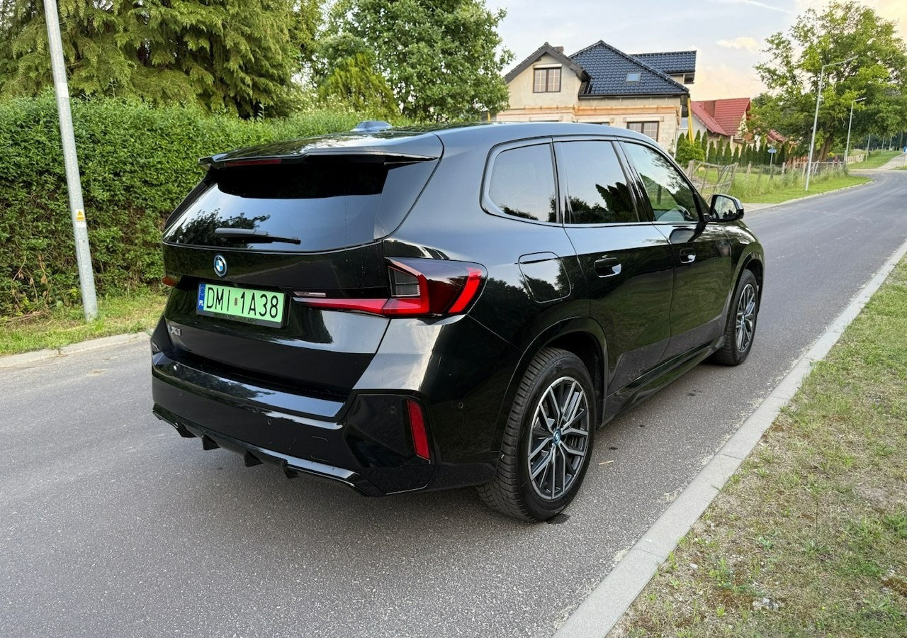 BMW X1 iX1 iX1 xDrive30 313KM M-Sport H/K Panorama AdaptiveLed Masaże Kam360 - SUV: photos 4 BMW X1 iX1 iX1 xDrive30 313KM M-Sport H/K Panorama AdaptiveLed Masaże Kam360 - SUV: photos 4