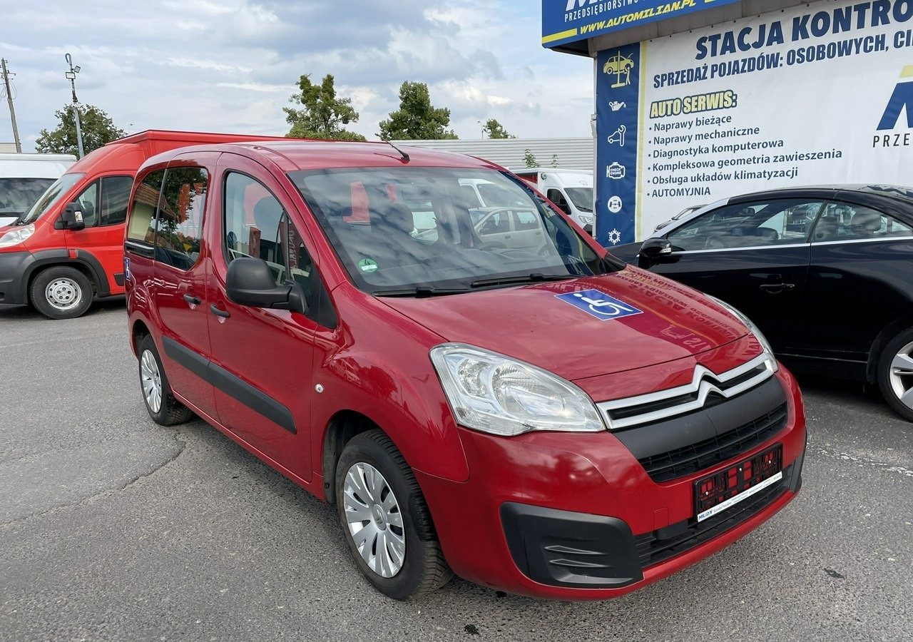 Citroen Berlingo II Berlingo 1.6 do przewozu Niepełnosprawnych inwalida rampa 2018 - Voiture: photos 4 Citroen Berlingo II Berlingo 1.6 do przewozu Niepełnosprawnych inwalida rampa 2018 - Voiture: photos 4