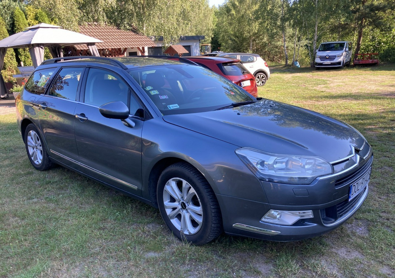 Citroen C5 III Citroën C5 Tourer 2.0 HDi Exclusive 2012 - Voiture: photos 1 Citroen C5 III Citroën C5 Tourer 2.0 HDi Exclusive 2012 - Voiture: photos 1