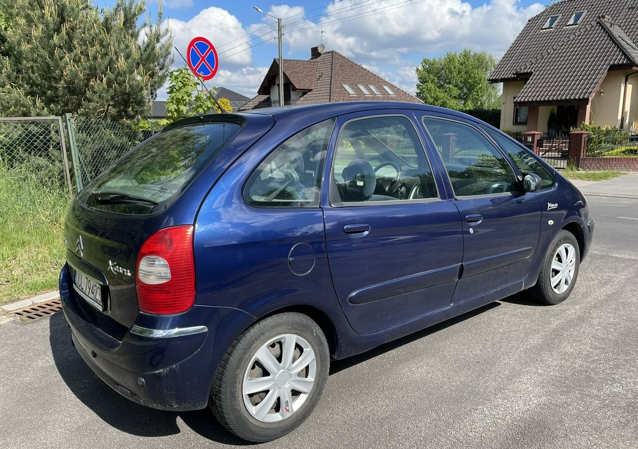 Citroen Xsara Picasso Citroen Xsara Picasso 1.6HDI-110KM Klima tempomat 2006 - Voiture: photos 4 Citroen Xsara Picasso Citroen Xsara Picasso 1.6HDI-110KM Klima tempomat 2006 - Voiture: photos 4