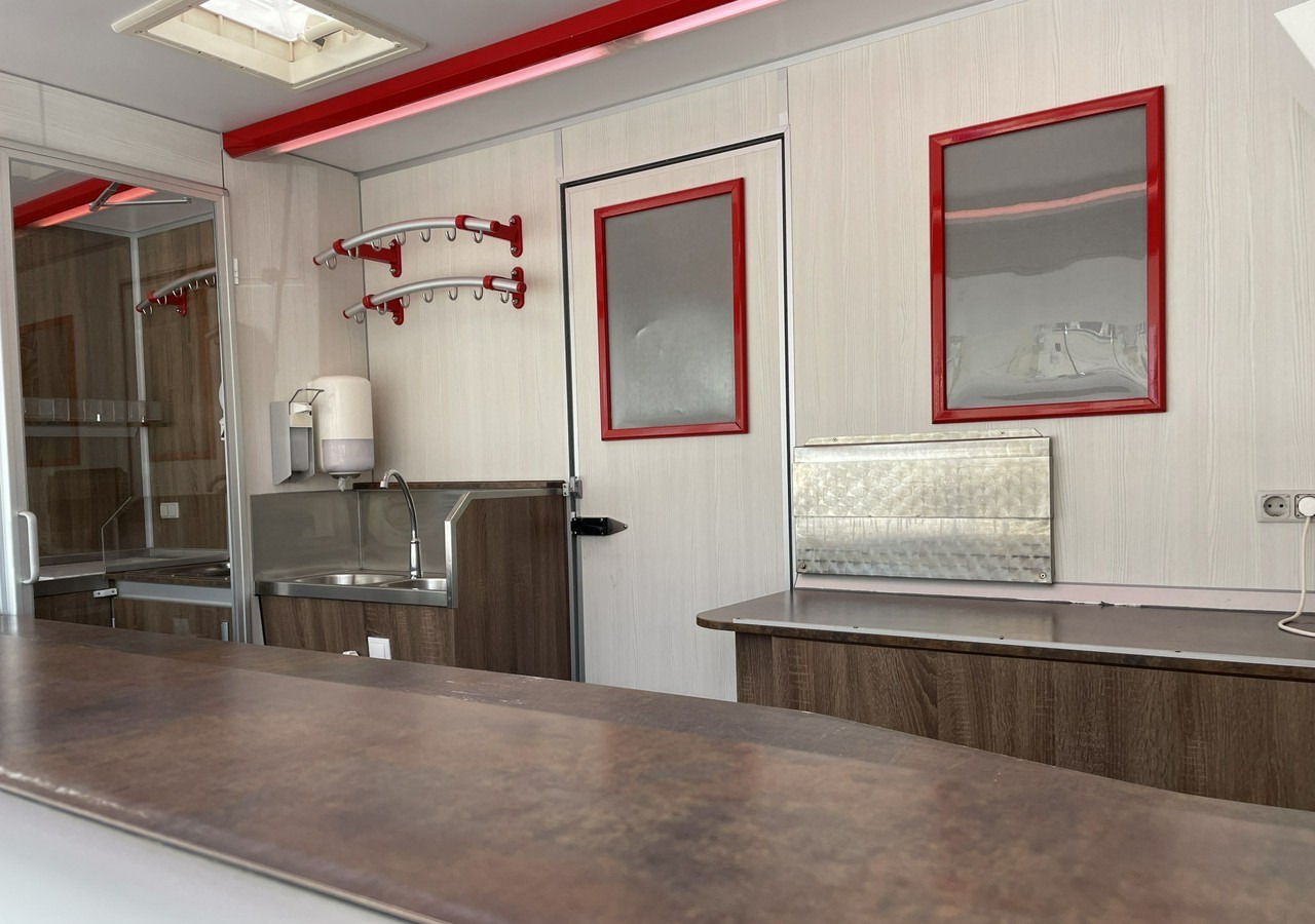 Fiat Ducato Autosklep Gastronomiczny Food Truck Foodtruck sklep W-zasil 2015 - Camion magasin: photos 2 Fiat Ducato Autosklep Gastronomiczny Food Truck Foodtruck sklep W-zasil 2015 - Camion magasin: photos 2