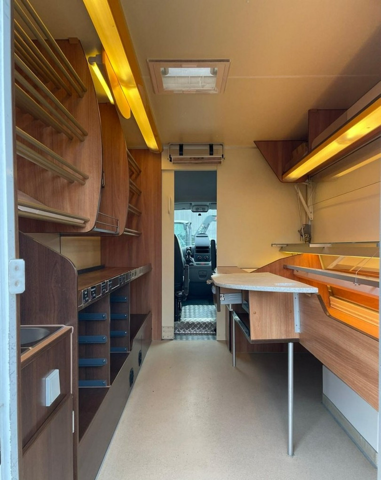 Fiat Ducato Autosklep piecz Gastronomiczny Food Truck Foodtruck sklep 132tkm Bor - Camion magasin: photos 1 Fiat Ducato Autosklep piecz Gastronomiczny Food Truck Foodtruck sklep 132tkm Bor - Camion magasin: photos 1