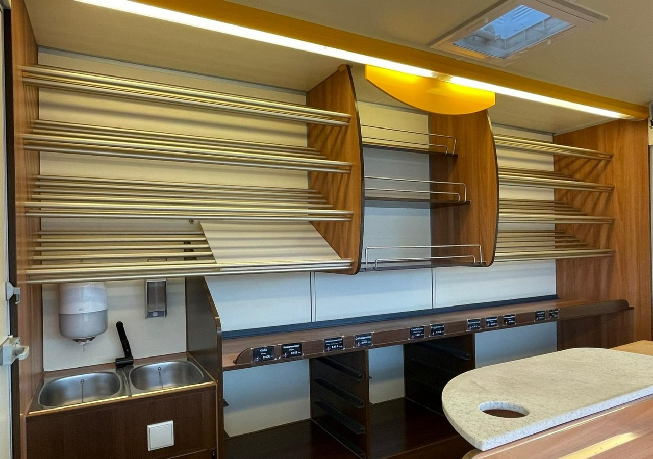 Fiat Ducato Autosklep piecz Gastronomiczny Food Truck Foodtruck sklep 132tkm Bor - Camion magasin: photos 3 Fiat Ducato Autosklep piecz Gastronomiczny Food Truck Foodtruck sklep 132tkm Bor - Camion magasin: photos 3