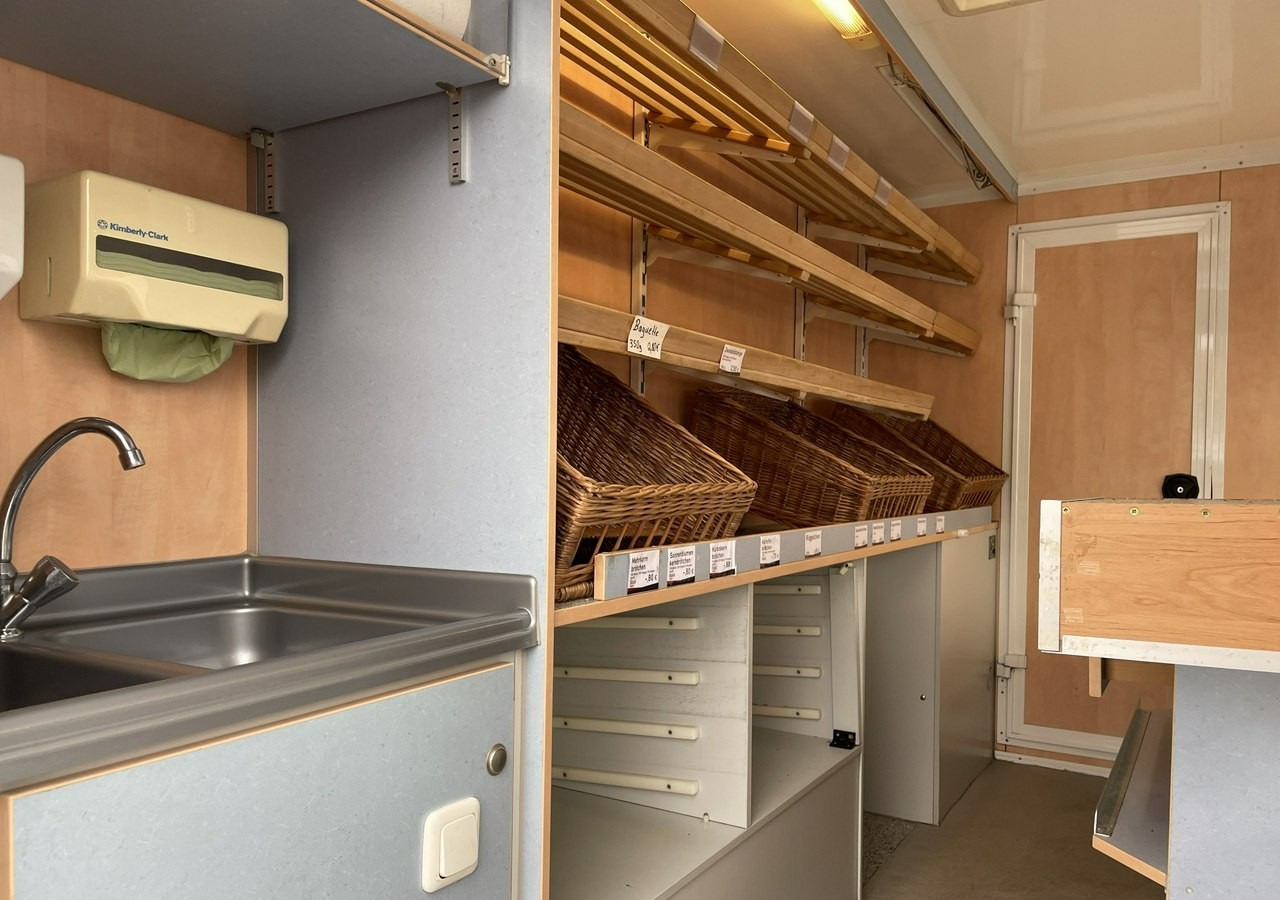 Fiat Ducato Autosklep pieczywa Sklep Gastronomiczny Food Truck Foodtruck bar 200 - Camion magasin: photos 3 Fiat Ducato Autosklep pieczywa Sklep Gastronomiczny Food Truck Foodtruck bar 200 - Camion magasin: photos 3