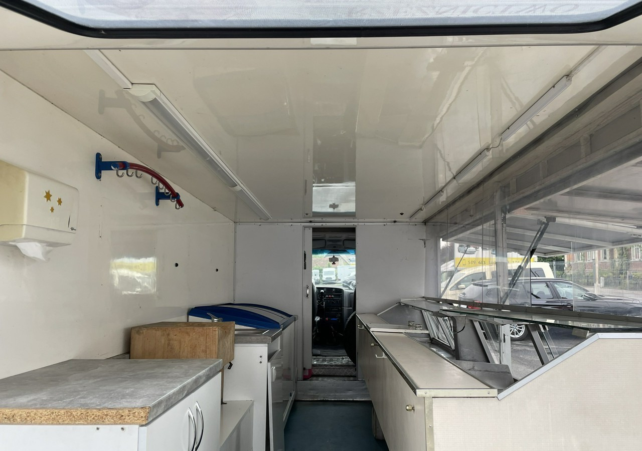 Fiat Ducato Autosklep wędlin Gastronomiczny Food Truck Foodtruck sklep bar - Camion magasin: photos 2 Fiat Ducato Autosklep wędlin Gastronomiczny Food Truck Foodtruck sklep bar - Camion magasin: photos 2