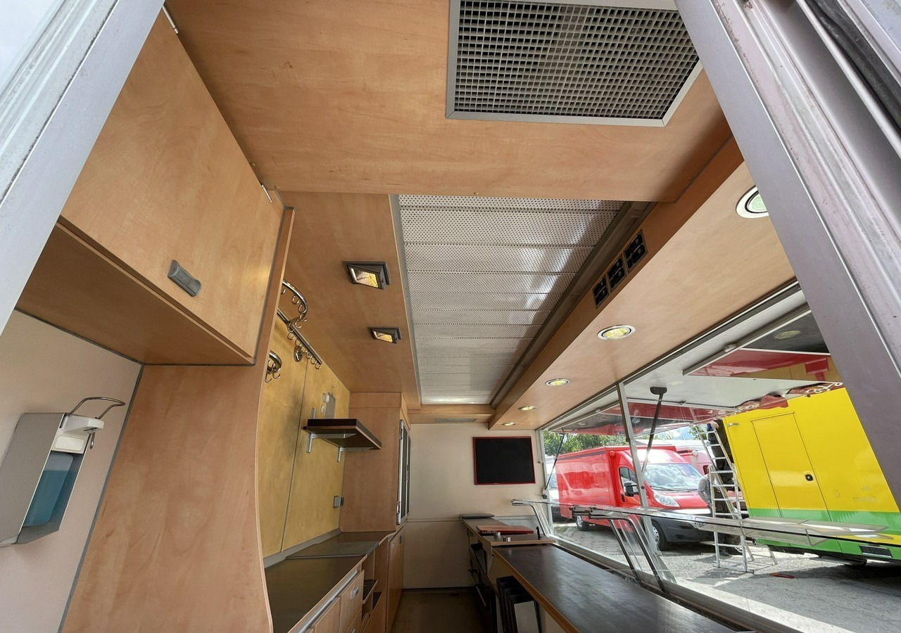 Fiat Ducato Ducat Autosklep wędlin Gastronomiczny Food Truck Foodtruck SklepBORC - Camion magasin: photos 4 Fiat Ducato Ducat Autosklep wędlin Gastronomiczny Food Truck Foodtruck SklepBORC - Camion magasin: photos 4