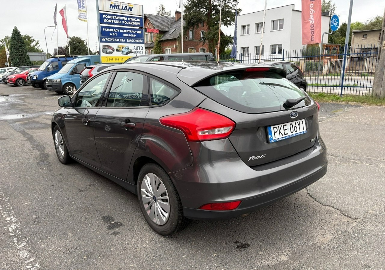 Ford Focus III Focus 1.0 EcoBoost Klima Salon PL 2015 - Voiture à hayon: photos 5 Ford Focus III Focus 1.0 EcoBoost Klima Salon PL 2015 - Voiture à hayon: photos 5