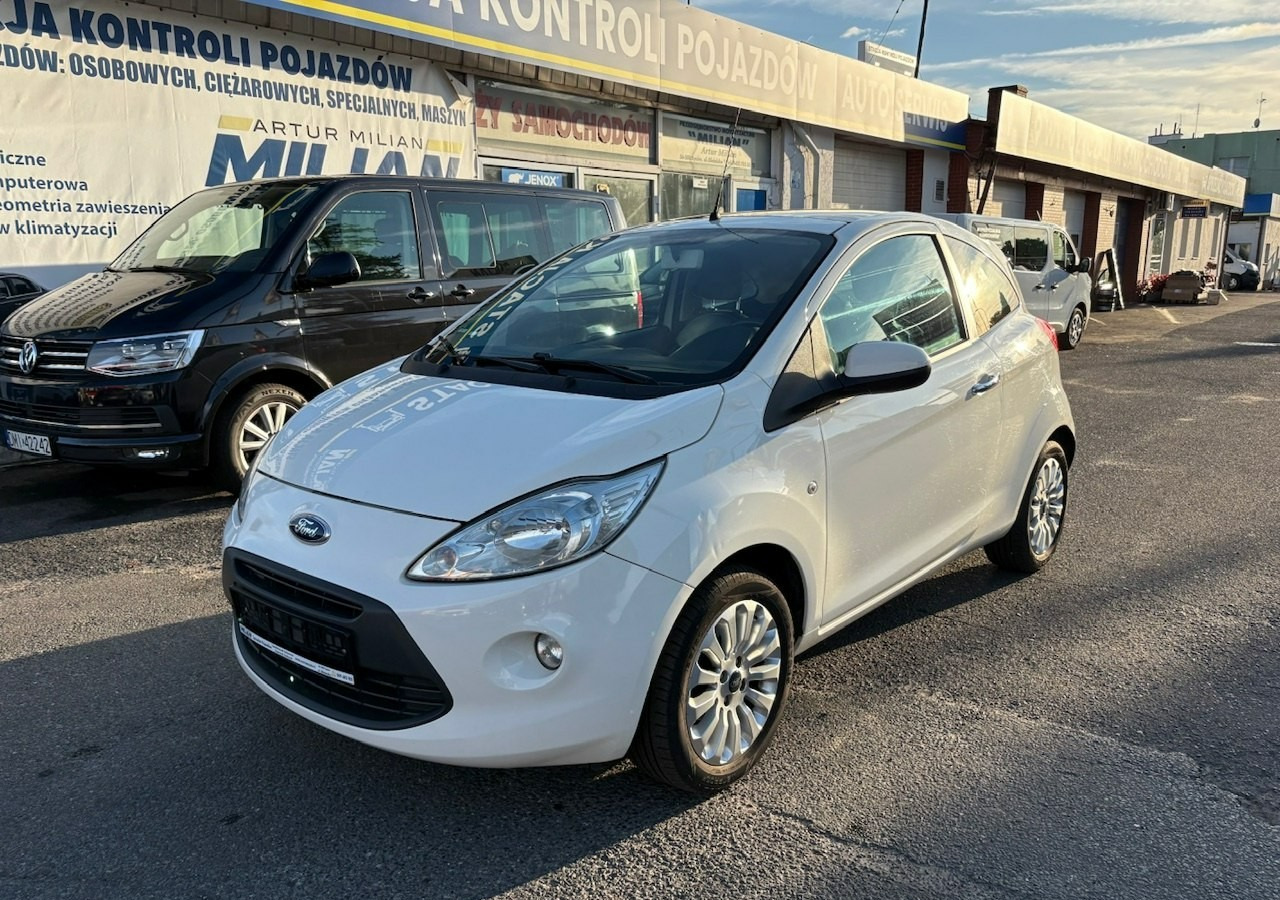 Ford KA II Ford KA 1.2 Champions Edition Klima Panorama 2012 - Voiture à hayon: photos 1 Ford KA II Ford KA 1.2 Champions Edition Klima Panorama 2012 - Voiture à hayon: photos 1