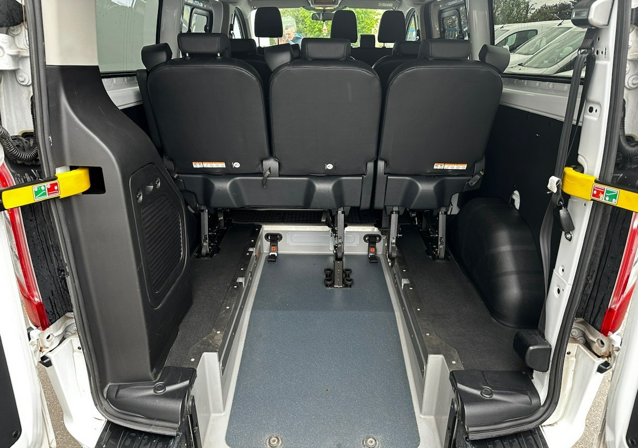 Ford Transit Custom Custom do przewozu Niepełnosprawnych inwalida rampa Model 2021 PFRO - Transport de personnes: photos 2 Ford Transit Custom Custom do przewozu Niepełnosprawnych inwalida rampa Model 2021 PFRO - Transport de personnes: photos 2