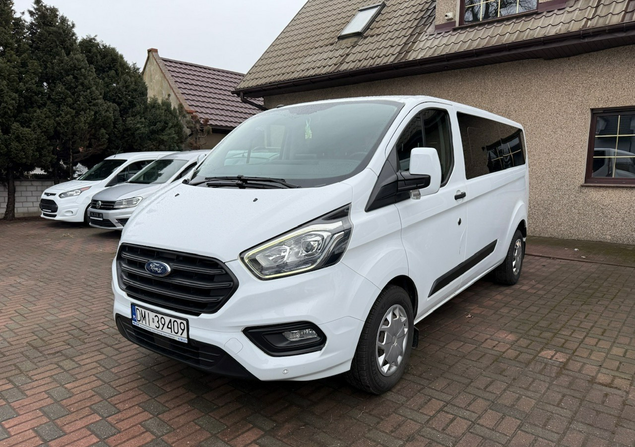 Ford Transit Custom Custom do przewozu Niepełnosprawnych inwalida rampa Model 2021 PFRO - Transport de personnes: photos 3 Ford Transit Custom Custom do przewozu Niepełnosprawnych inwalida rampa Model 2021 PFRO - Transport de personnes: photos 3