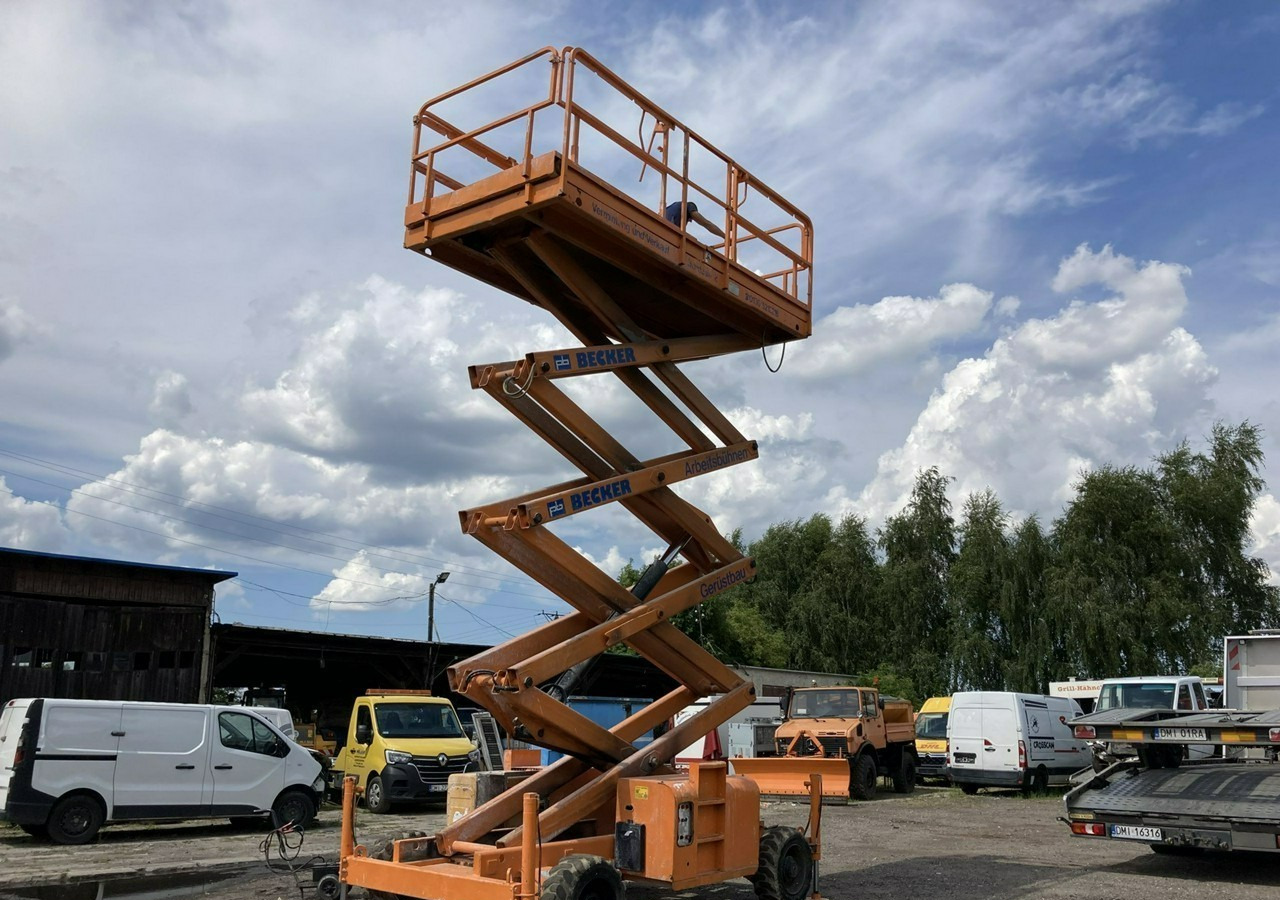 Inna Inny Podnośnik nożycowy Haulotte H15SDX 4x4 podpory 6905 mg 15 metrów - Nacelle ciseaux: photos 3 Inna Inny Podnośnik nożycowy Haulotte H15SDX 4x4 podpory 6905 mg 15 metrów - Nacelle ciseaux: photos 3