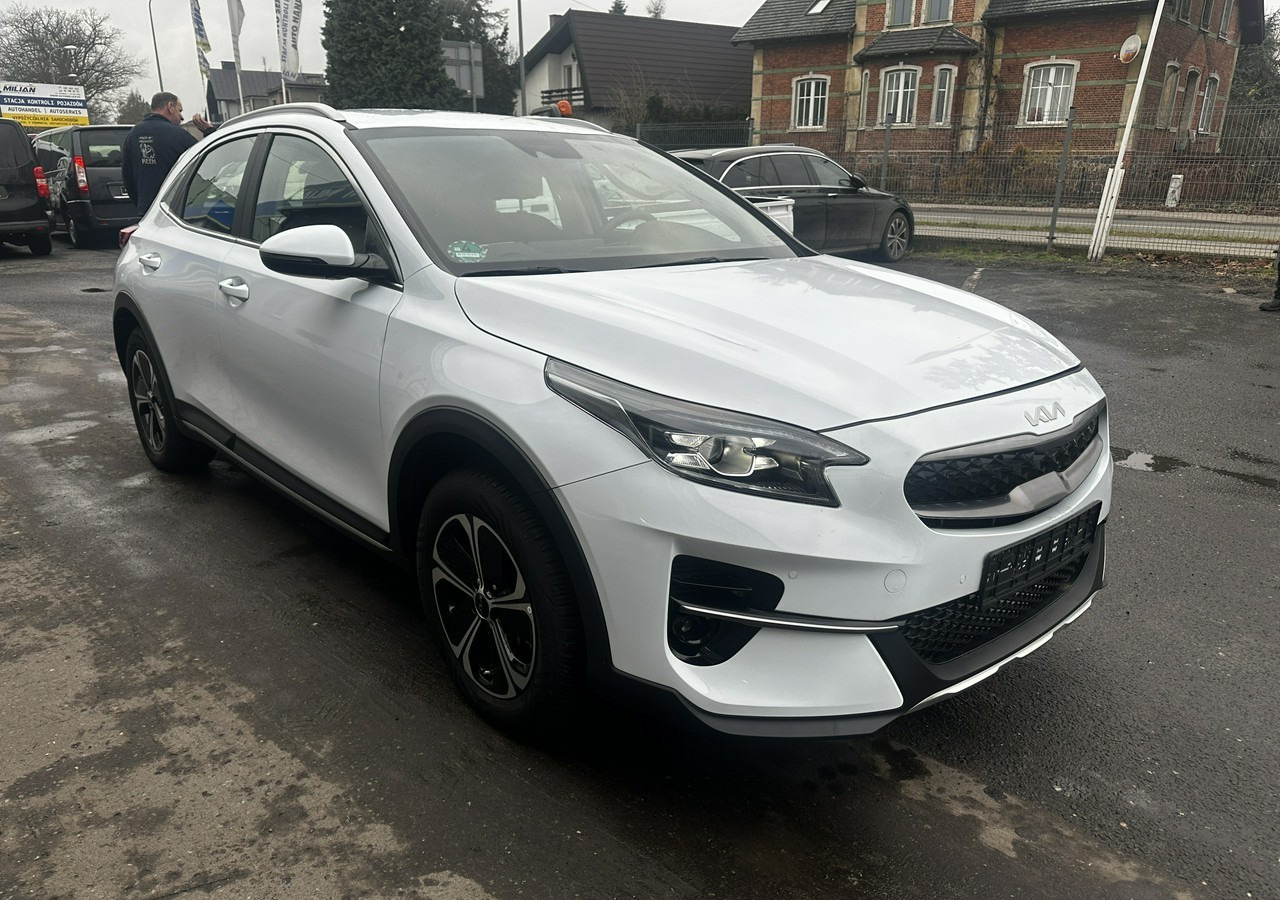 Kia Xceed 1.6 GDI Hybryda Plug-in 50 km na prądzie 2022 - Voiture à hayon: photos 1 Kia Xceed 1.6 GDI Hybryda Plug-in 50 km na prądzie 2022 - Voiture à hayon: photos 1