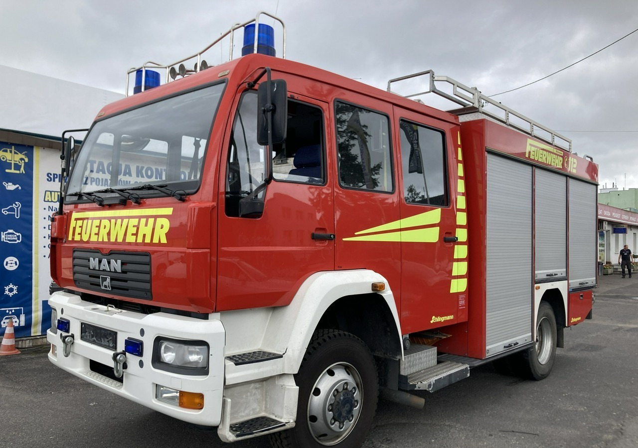 MAN Inny MAN MAN 15,250 Straż pożarna gaśnicza 9-osobowa 4X4 Wóz strażacki 2003 - Camion de pompier: photos 2 MAN Inny MAN MAN 15,250 Straż pożarna gaśnicza 9-osobowa 4X4 Wóz strażacki 2003 - Camion de pompier: photos 2