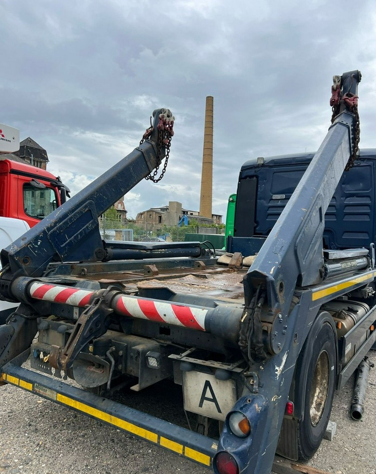 MAN Inny MAN Man TGX 18.400 Bramowiec hakowiec Meiler Model 2012 - Camion multibenne: photos 3 MAN Inny MAN Man TGX 18.400 Bramowiec hakowiec Meiler Model 2012 - Camion multibenne: photos 3