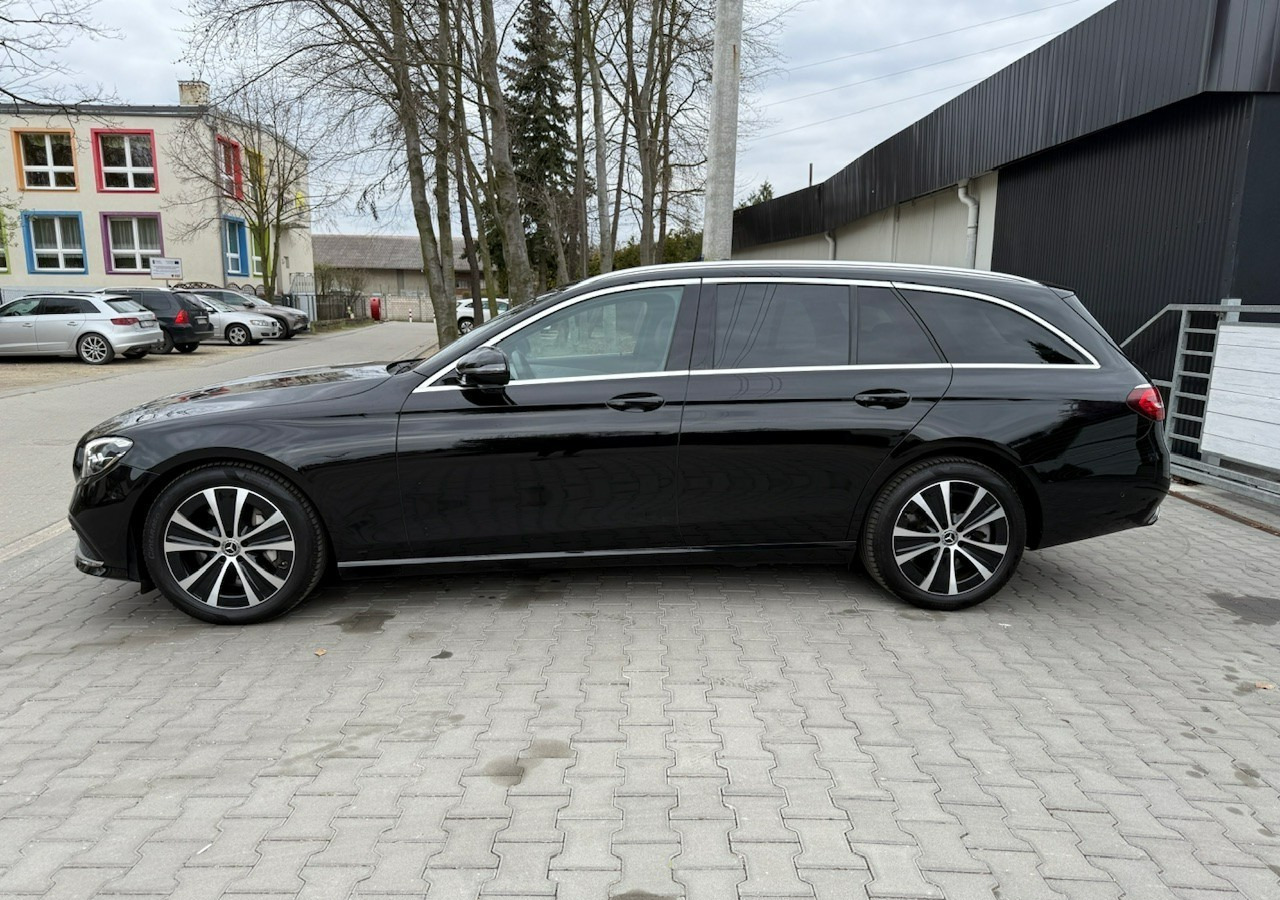 Mercedes-Benz Klasa E E300de EQ-Power Hybrid 50km na prądzie 2.0d 306KM Avantgarde Panoram - Voiture: photos 2 Mercedes-Benz Klasa E E300de EQ-Power Hybrid 50km na prądzie 2.0d 306KM Avantgarde Panoram - Voiture: photos 2