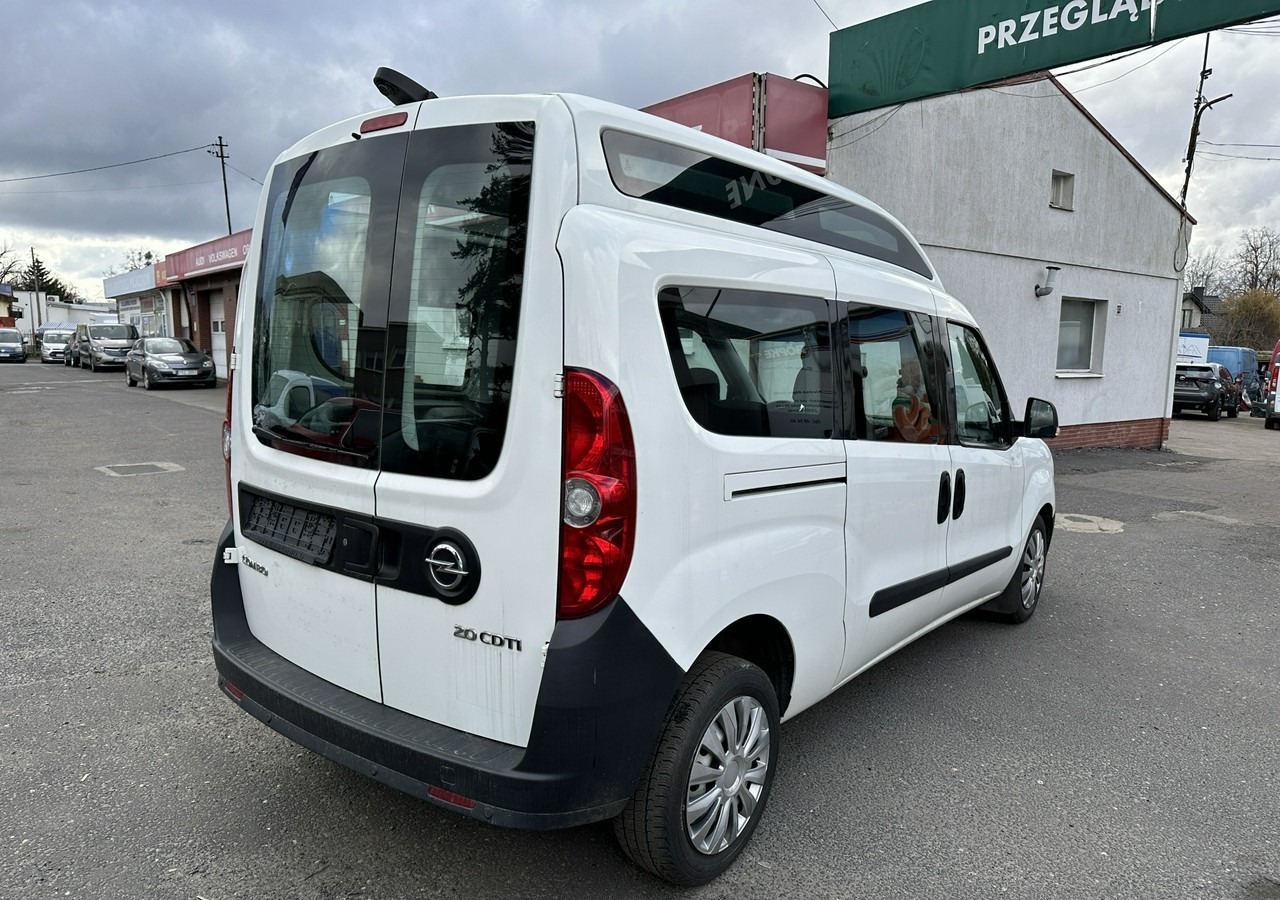 Opel Combo III 2.0CDTI Maxi Panorama Klima Kamera Webasto 2016 - Voiture: photos 3 Opel Combo III 2.0CDTI Maxi Panorama Klima Kamera Webasto 2016 - Voiture: photos 3