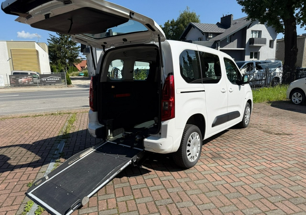 Opel Combo IV Opel Combo Life Niepełnosprawnych inwalida Rampa 32105 km Model 2022 - Voiture: photos 1 Opel Combo IV Opel Combo Life Niepełnosprawnych inwalida Rampa 32105 km Model 2022 - Voiture: photos 1