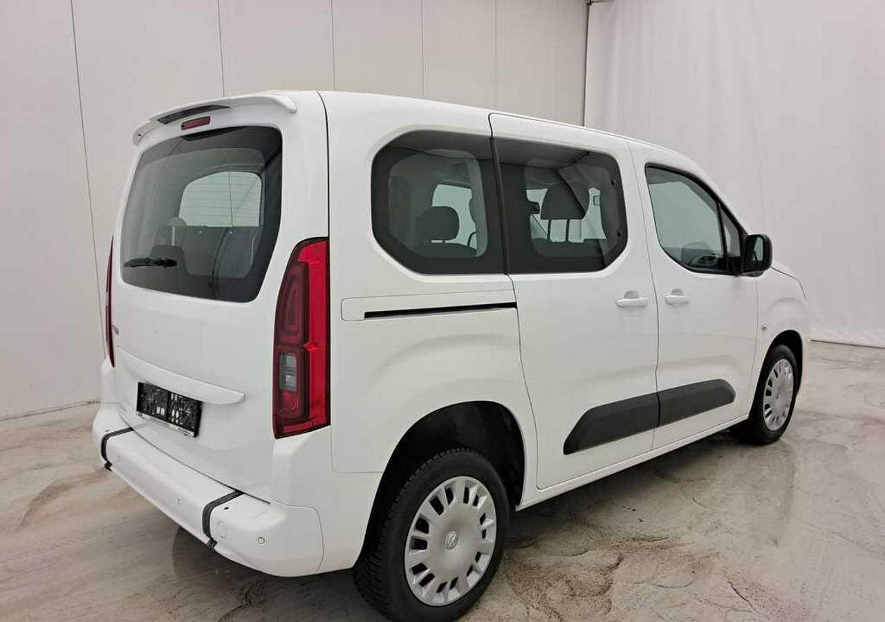 Opel Combo IV Opel Combo dla Niepełnosprawnych inwalida Rampa 32105 km Model 2022 - Voiture: photos 2 Opel Combo IV Opel Combo dla Niepełnosprawnych inwalida Rampa 32105 km Model 2022 - Voiture: photos 2