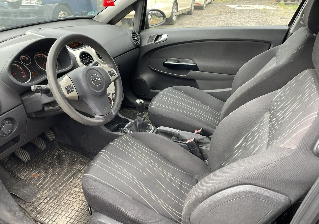 Opel Corsa D Opel Corsa 1,2-16V 80KM Klima 2008 - Voiture à hayon: photos 3 Opel Corsa D Opel Corsa 1,2-16V 80KM Klima 2008 - Voiture à hayon: photos 3