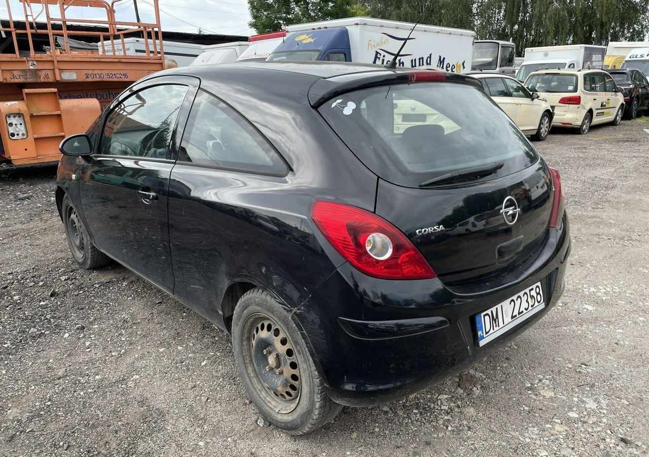 Opel Corsa D Opel Corsa 1,2-16V 80KM Klima 2008 - Voiture à hayon: photos 4 Opel Corsa D Opel Corsa 1,2-16V 80KM Klima 2008 - Voiture à hayon: photos 4
