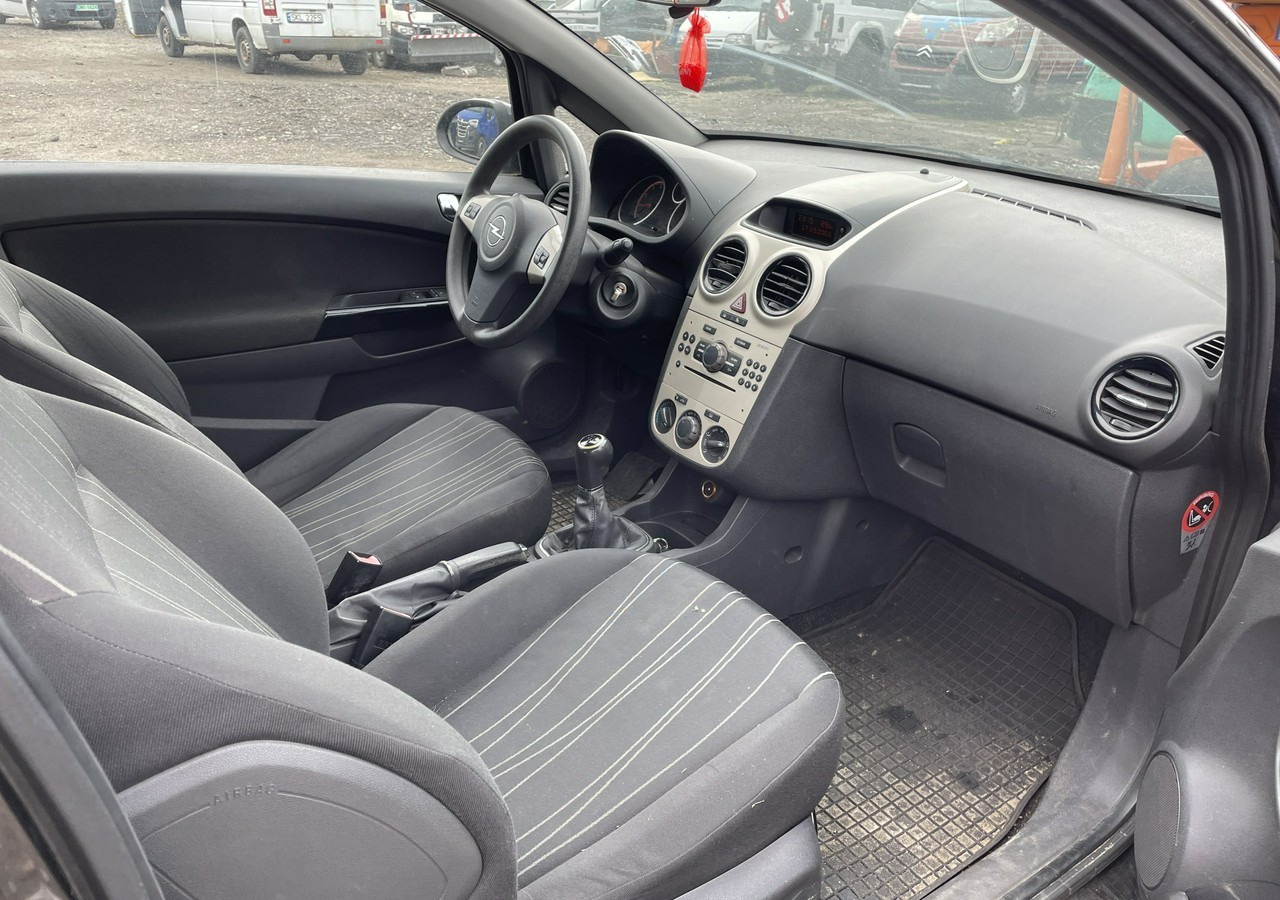 Opel Corsa D Opel Corsa 1,2-16V 80KM Klima 2008 - Voiture à hayon: photos 2 Opel Corsa D Opel Corsa 1,2-16V 80KM Klima 2008 - Voiture à hayon: photos 2