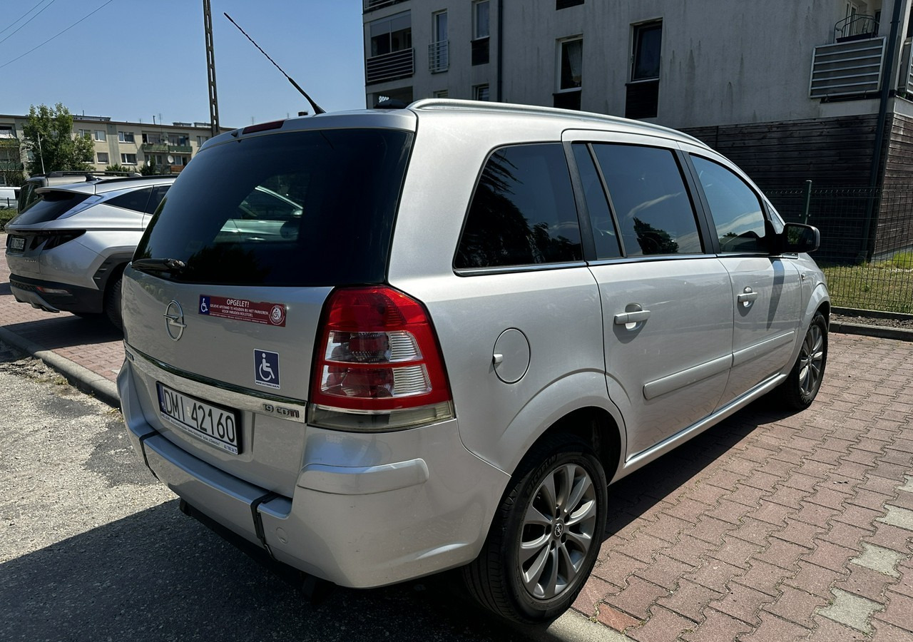 Opel Zafira B Opel Zafira do przewozu osób Niepełnosprawnych inwalida rampa - Voiture: photos 2 Opel Zafira B Opel Zafira do przewozu osób Niepełnosprawnych inwalida rampa - Voiture: photos 2