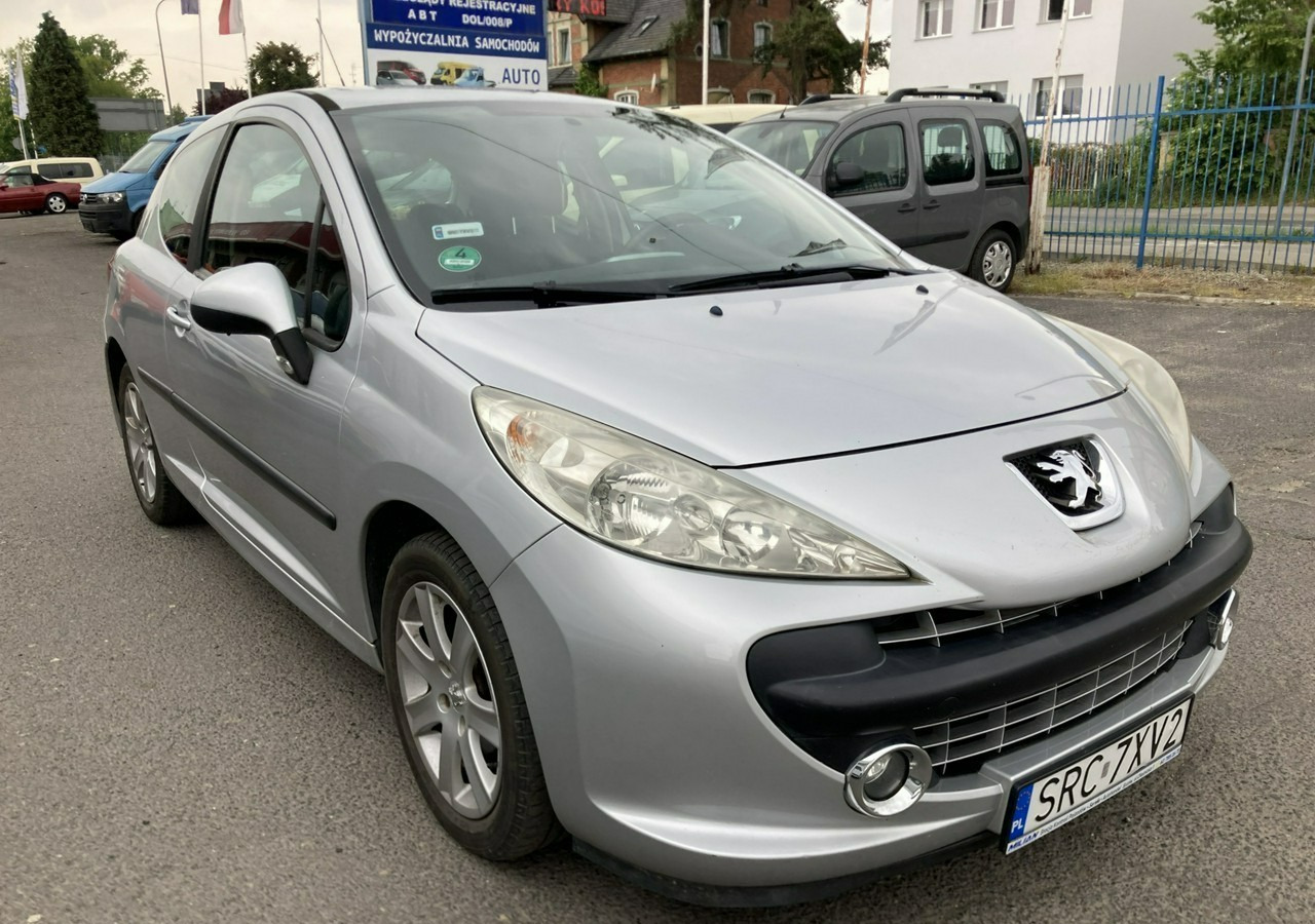 Peugeot 207 Peugeot 207 1.6HDI-16V Klima 2007 - Voiture à hayon: photos 3 Peugeot 207 Peugeot 207 1.6HDI-16V Klima 2007 - Voiture à hayon: photos 3