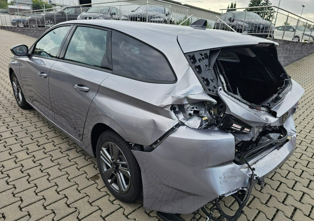 Peugeot 308 II Peugeot 308 Bogate wyposażenie Model 2025 - Voiture break: photos 5 Peugeot 308 II Peugeot 308 Bogate wyposażenie Model 2025 - Voiture break: photos 5