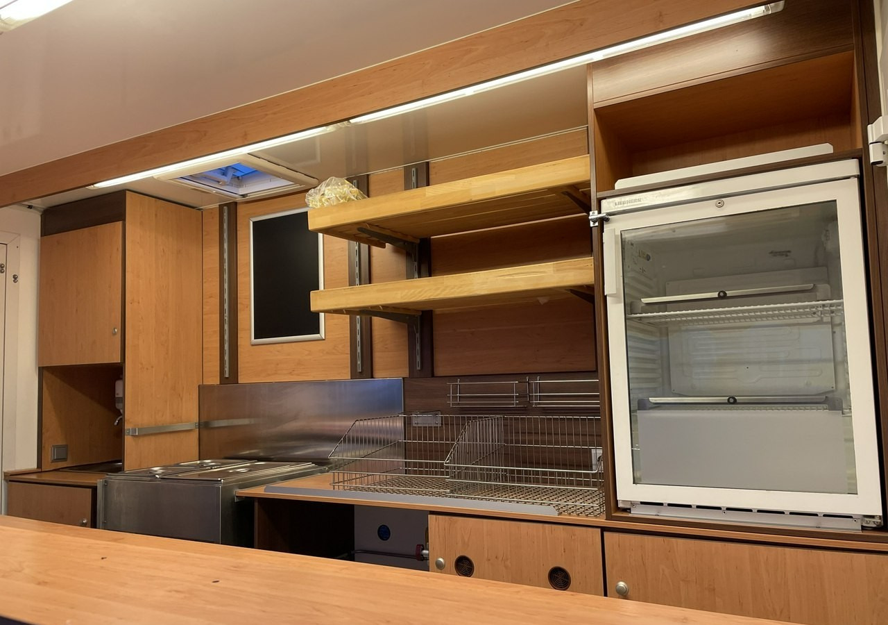 Renault Master Autosklep wędlin Gastronomiczna food truck foodtruck 115tkm sklep 20 - Camion magasin: photos 5 Renault Master Autosklep wędlin Gastronomiczna food truck foodtruck 115tkm sklep 20 - Camion magasin: photos 5