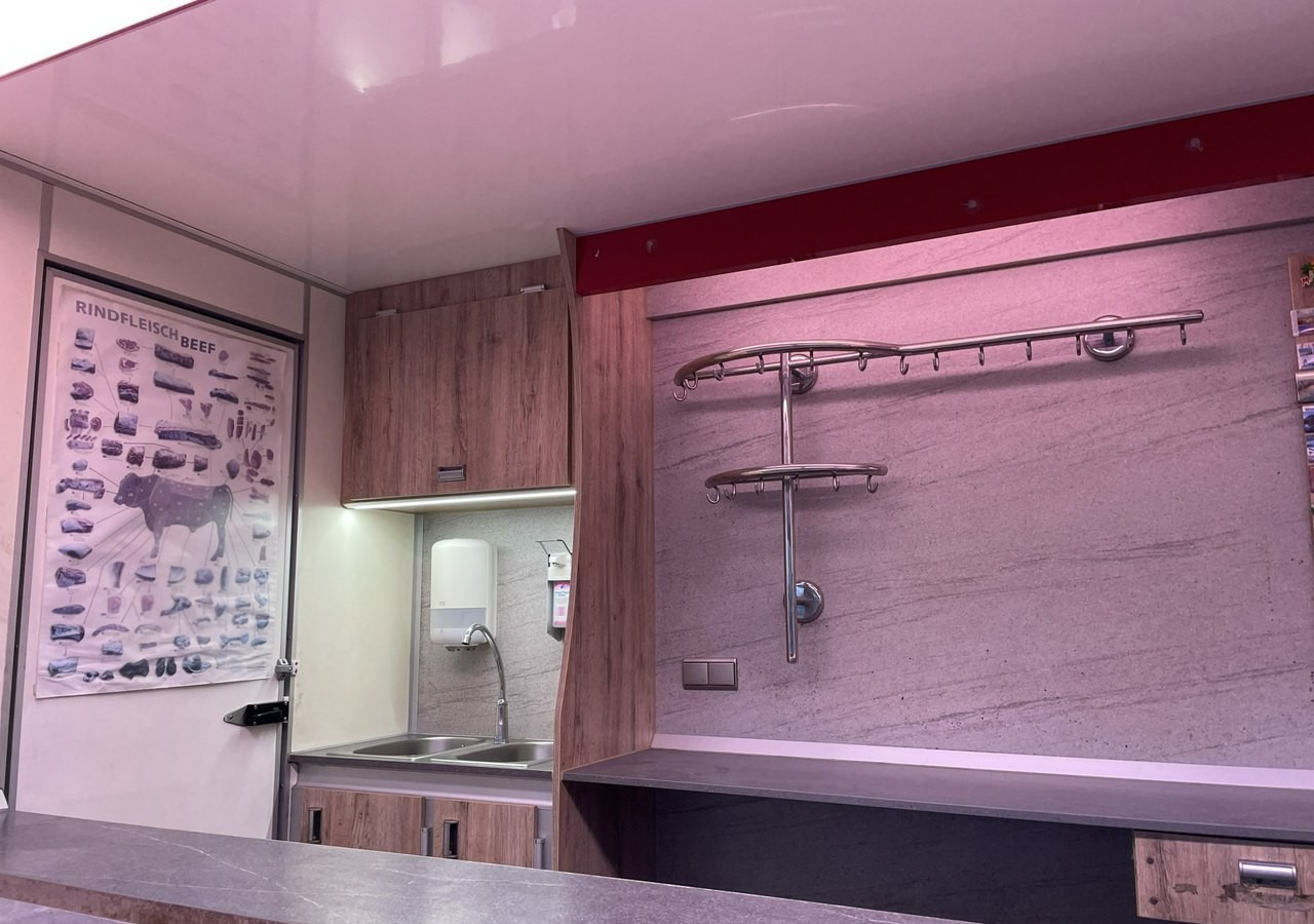 Renault Master Autosklep wędlin Gastronomiczna food truck foodtruck sklep Borco 202 - Camion magasin: photos 5 Renault Master Autosklep wędlin Gastronomiczna food truck foodtruck sklep Borco 202 - Camion magasin: photos 5