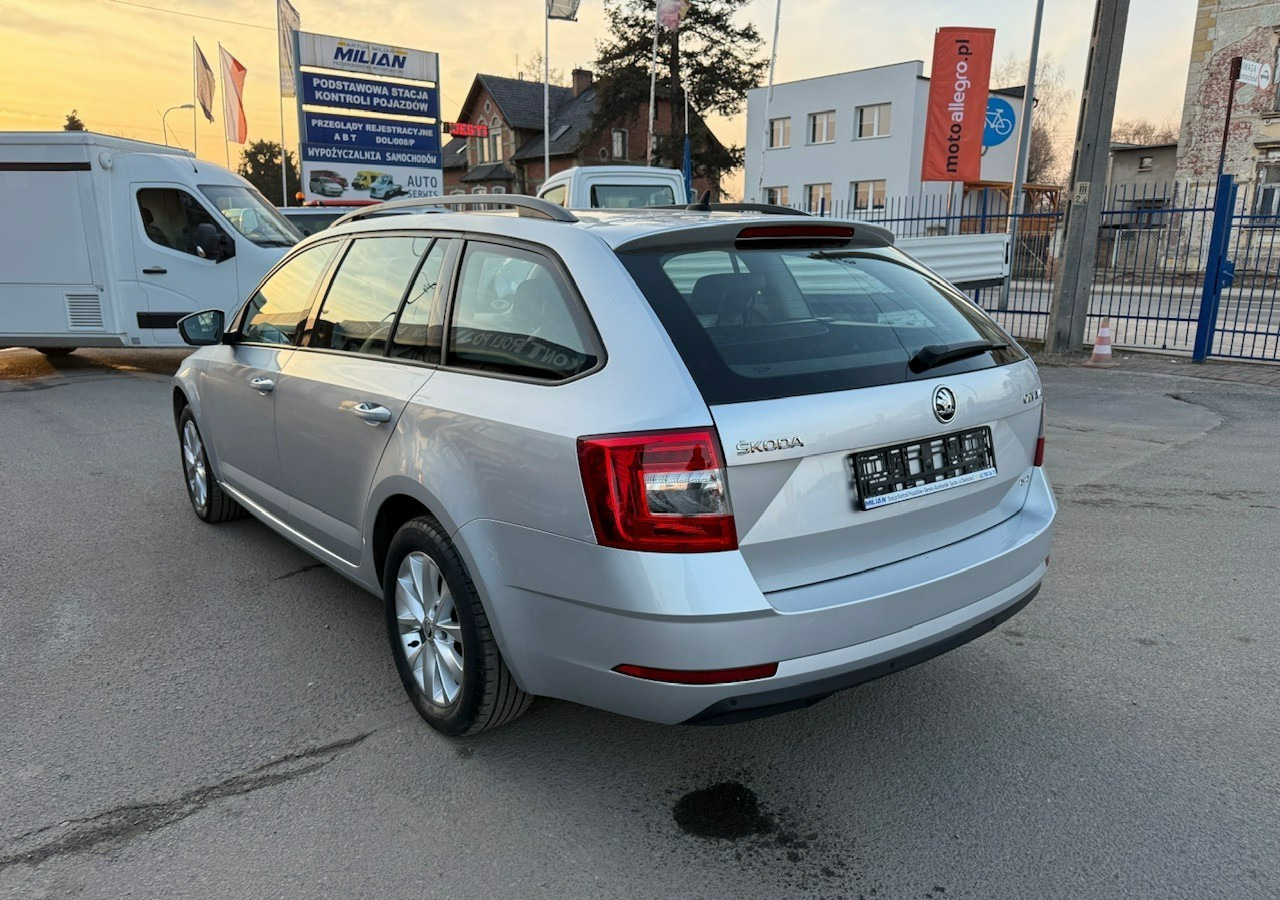 Skoda Octavia III Skoda Octavia 4X4 LIFT 2.0 TDI 150KM DSG 2018 Bezwypadkowa FV23% - Voiture: photos 5 Skoda Octavia III Skoda Octavia 4X4 LIFT 2.0 TDI 150KM DSG 2018 Bezwypadkowa FV23% - Voiture: photos 5