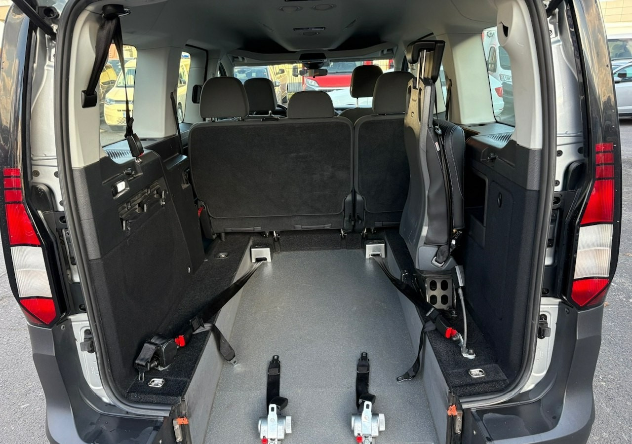 Volkswagen Caddy III Caddy 2.0TDI dla Niepełnosprawnych inwalida rampa Model 2022 PFRON - Voiture break: photos 4 Volkswagen Caddy III Caddy 2.0TDI dla Niepełnosprawnych inwalida rampa Model 2022 PFRON - Voiture break: photos 4