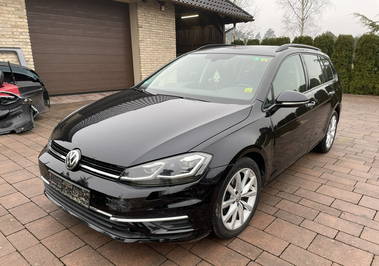 Volkswagen Golf VIII Volkswagen Golf VII 1.0 -115KM TSI 39482km Comfortline Model 2021 - Voiture: photos 3 Volkswagen Golf VIII Volkswagen Golf VII 1.0 -115KM TSI 39482km Comfortline Model 2021 - Voiture: photos 3