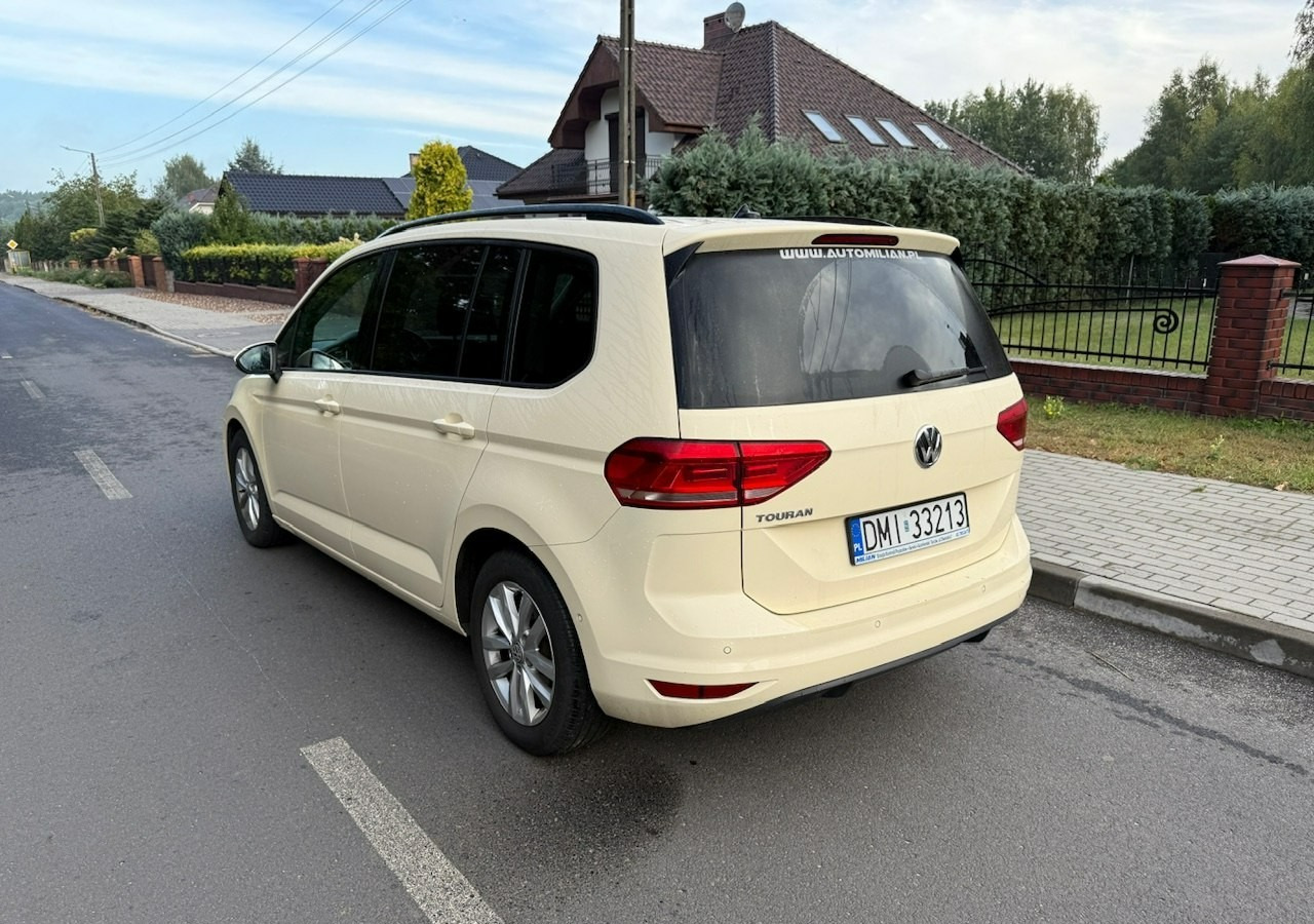 Volkswagen Touran III 2.0 TDI DSG 120 KM Automat 7osobowy Klima Skóra Full Serwis 2020 - Voiture break: photos 4 Volkswagen Touran III 2.0 TDI DSG 120 KM Automat 7osobowy Klima Skóra Full Serwis 2020 - Voiture break: photos 4