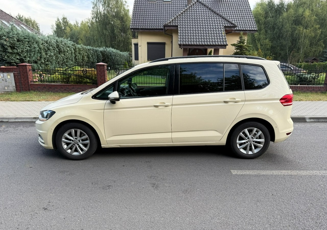 Volkswagen Touran III 2.0 TDI DSG 120 KM Automat 7osobowy Klima Skóra Full Serwis 2020 - Voiture break: photos 5 Volkswagen Touran III 2.0 TDI DSG 120 KM Automat 7osobowy Klima Skóra Full Serwis 2020 - Voiture break: photos 5