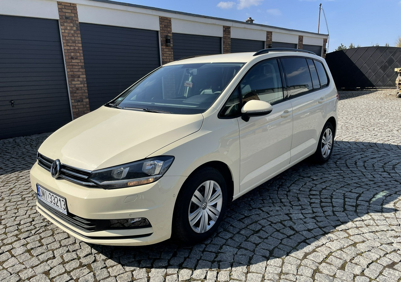 Volkswagen Touran III 2.0 TDI DSG Automat 7osobowy 2020 - Voiture: photos 1 Volkswagen Touran III 2.0 TDI DSG Automat 7osobowy 2020 - Voiture: photos 1