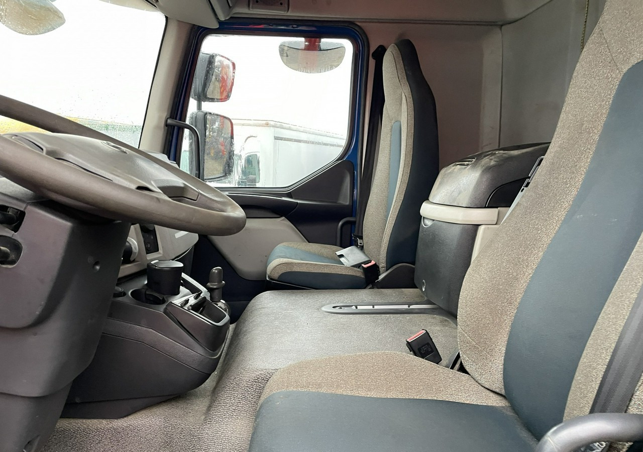 Photo d'intérieur 1: Châssis cabine Volvo Inny Volvo Volvo FLB3C-280 Rama Klima 16000DMC 2016r EURO 6