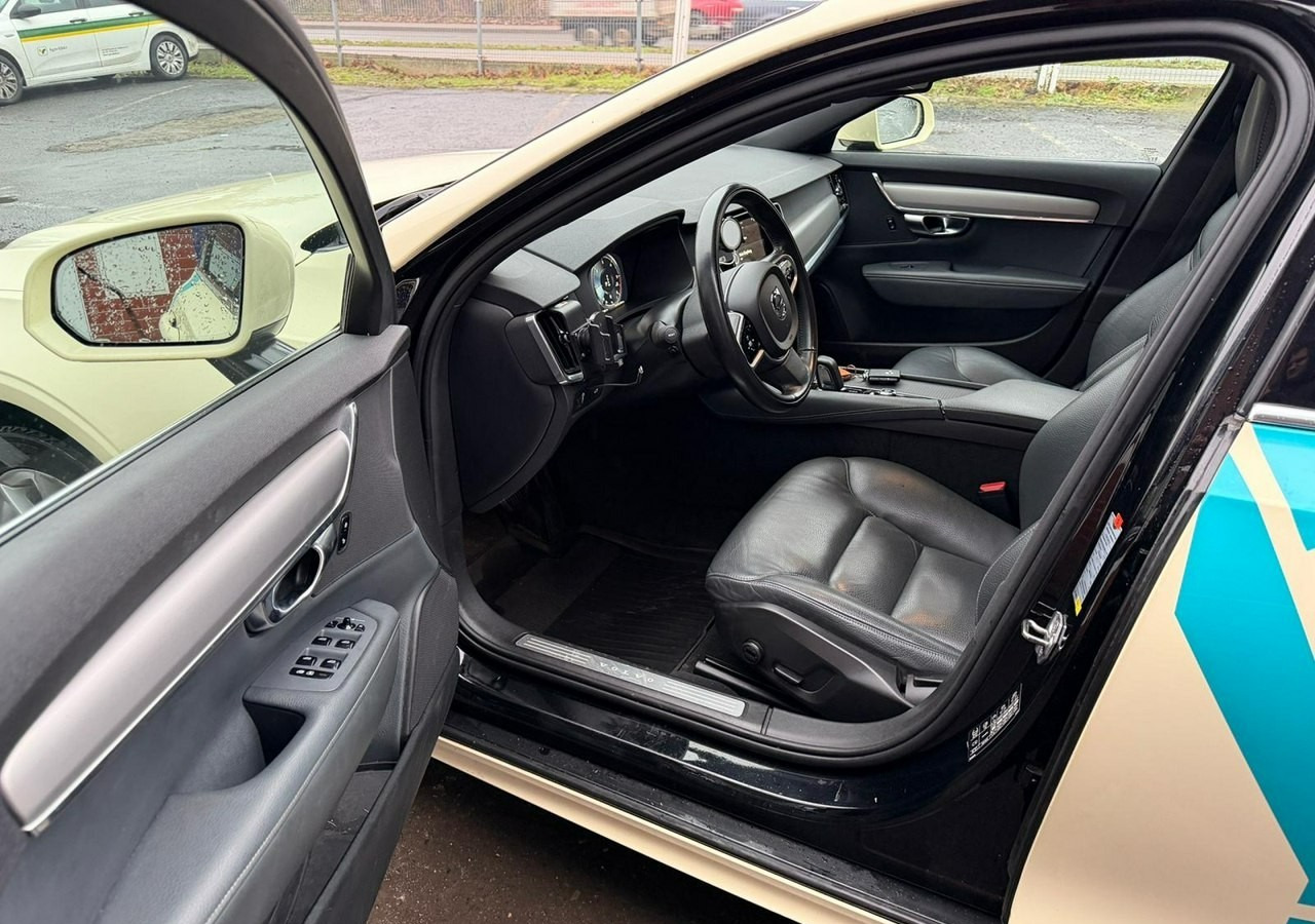 Volvo V90 II Volvo V90 2.0-198KM Lift Bogate wyposażenie Okleina- kolor czarny - Voiture break: photos 5 Volvo V90 II Volvo V90 2.0-198KM Lift Bogate wyposażenie Okleina- kolor czarny - Voiture break: photos 5