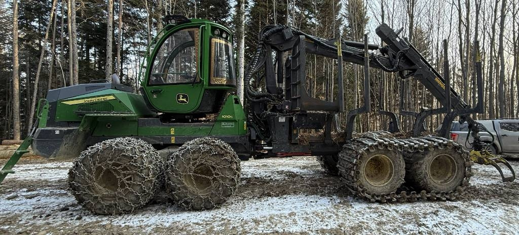 John Deere 1010G - Porteur: photos 1 John Deere 1010G - Porteur: photos 1