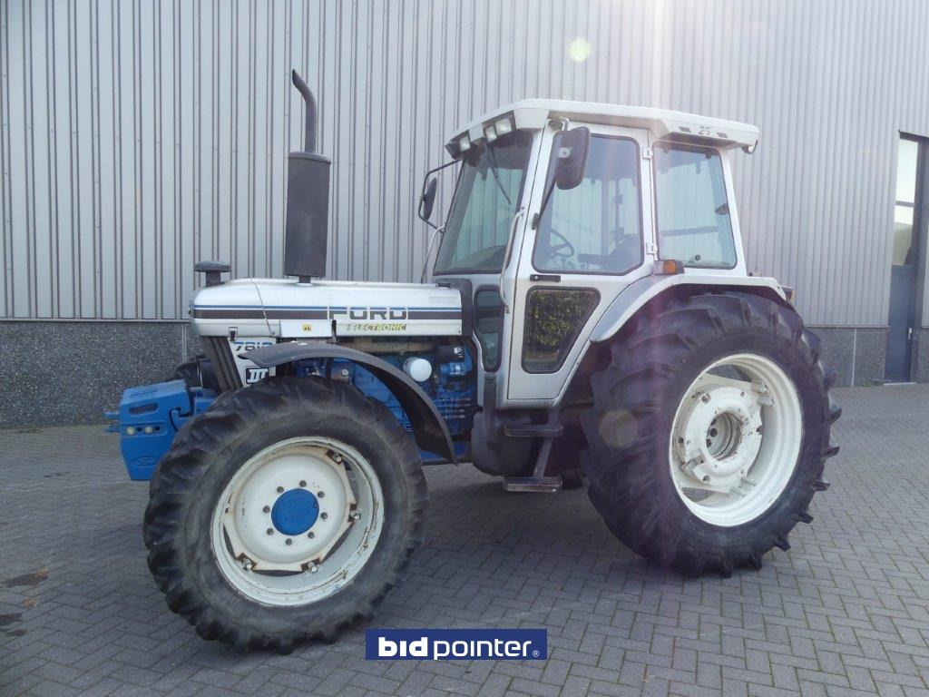 Ford 7810 Silver Jubilee - Tracteur agricole: photos 1 Ford 7810 Silver Jubilee - Tracteur agricole: photos 1